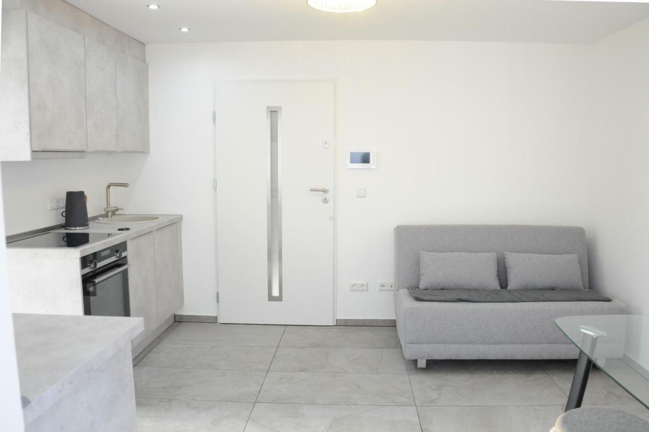 Kleine Studio-Wohnung, Kontaktloser Check-In Meckenbeuren Exterior foto